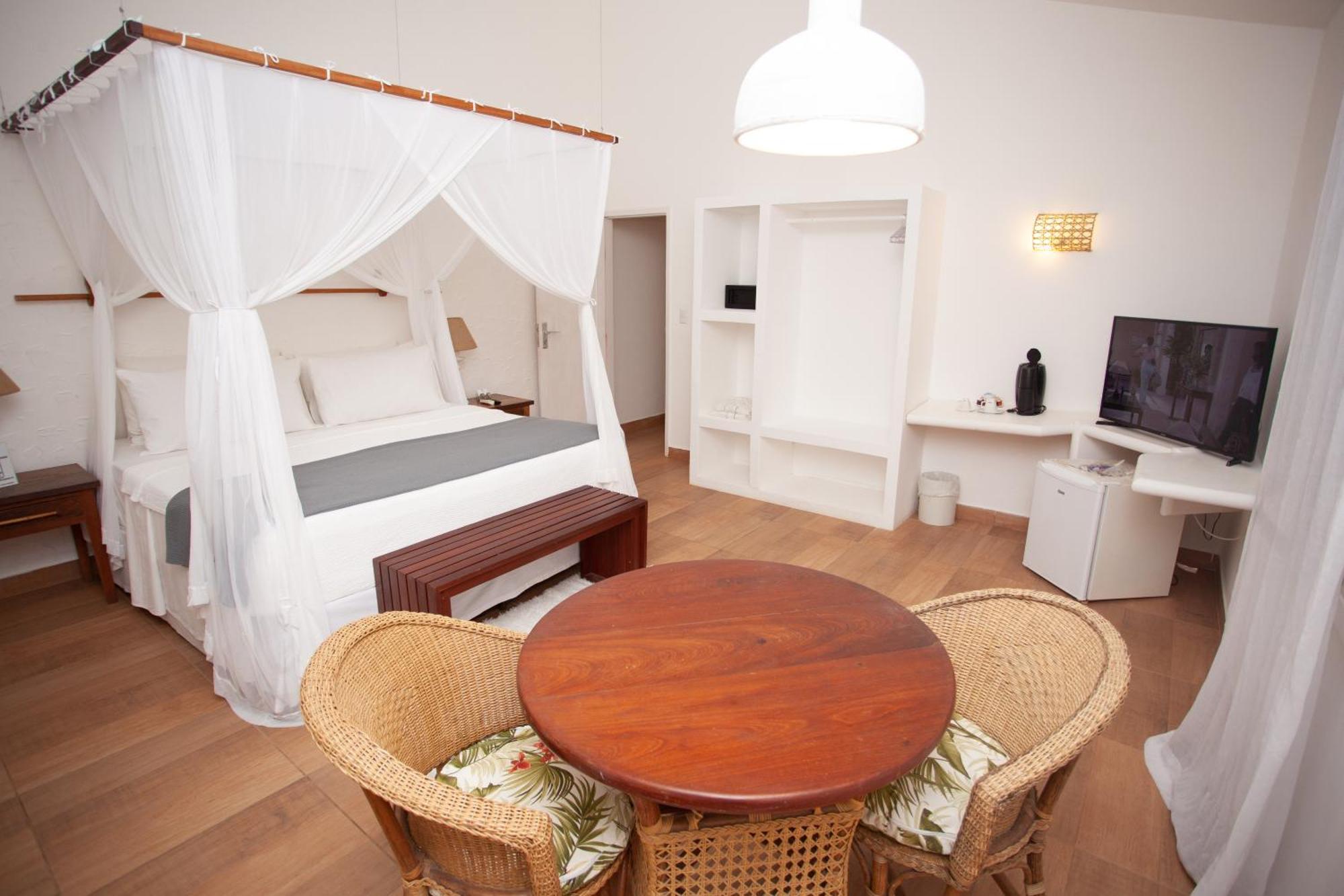 Saint Tropez Praia Hotel Порту-Сегуру Экстерьер фото